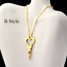 Charger l'image dans la galerie, Chastity Key Necklace - 7