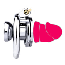 Lade das Bild in den Galerie-Viewer, Cock In Chastity With Dildo
