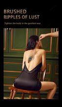 Lade das Bild in den Galerie-Viewer, Sexual Flirtation Feather Set - Metalchastity