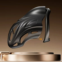 Lade das Bild in den Galerie-Viewer, Black Punisher Chastity Device 3
