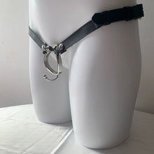 Lade das Bild in den Galerie-Viewer, Chastity Cage Accessory Ring (With Ears) &amp; Belt
