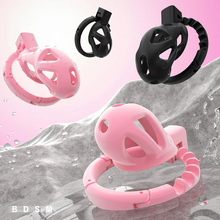 Lade das Bild in den Galerie-Viewer, Chastity Cage with 8 Adjustable Cock Ring
