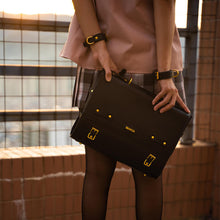 Lade das Bild in den Galerie-Viewer, Detachable Kinky Bag
