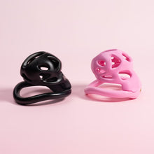 Charger l'image dans la galerie, Hera's Invisible Male Chastity Cage 7
