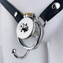 Lade das Bild in den Galerie-Viewer, Male In Chastity Cage
