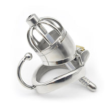 Lade das Bild in den Galerie-Viewer, Mature Metal Chastity
