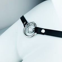 Lade das Bild in den Galerie-Viewer, Mini Chastity Cage
